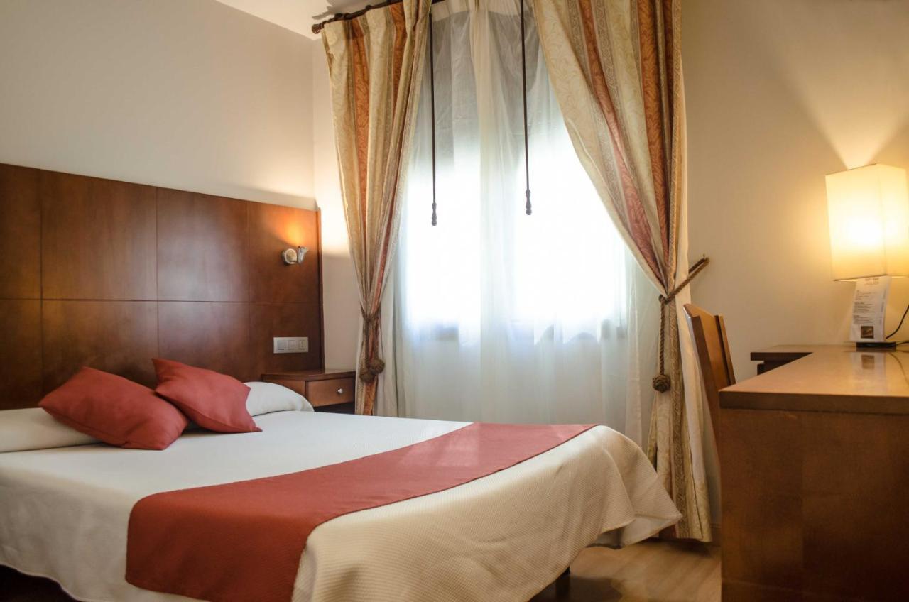 Hotel Jaques Jaca Dış mekan fotoğraf